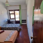Single Or Double Room With Balcony Close To Alameda Metro!