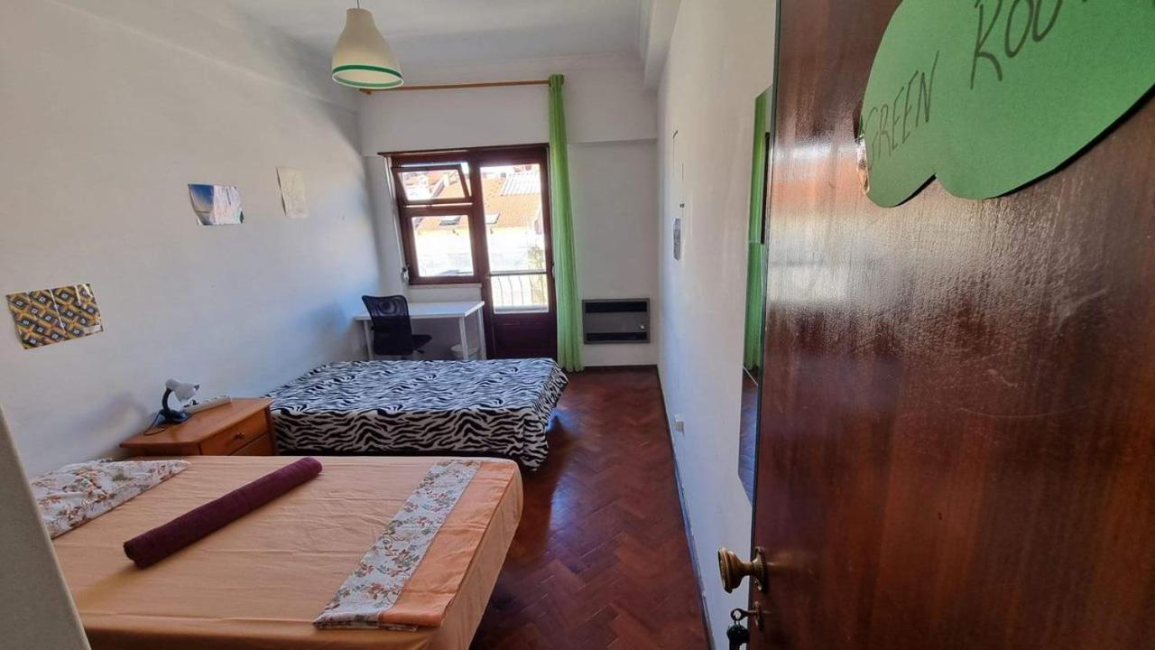 Single Or Double With Balcony Close To Alameda Metro!