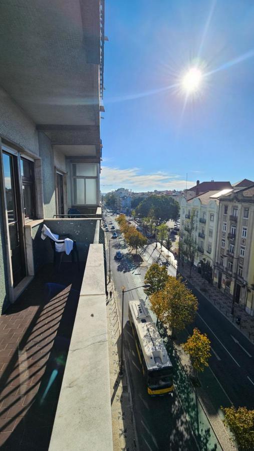 Single Or Double With Balcony Close To Alameda Metro! Privatunterkunft Lissabon