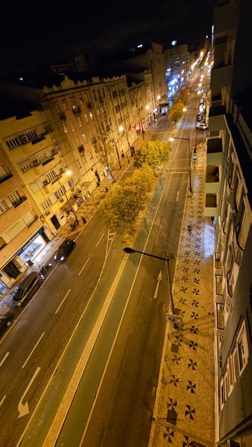 Single Or Double With Balcony Close To Alameda Metro! Privatunterkunft