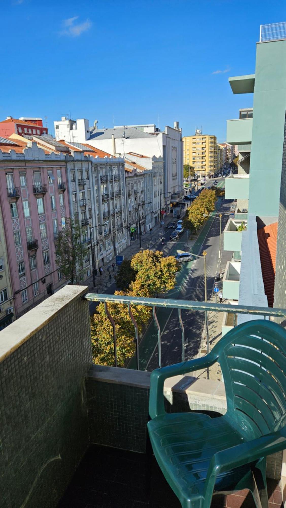 Single Or Double With Balcony Close To Alameda Metro! Lissabon